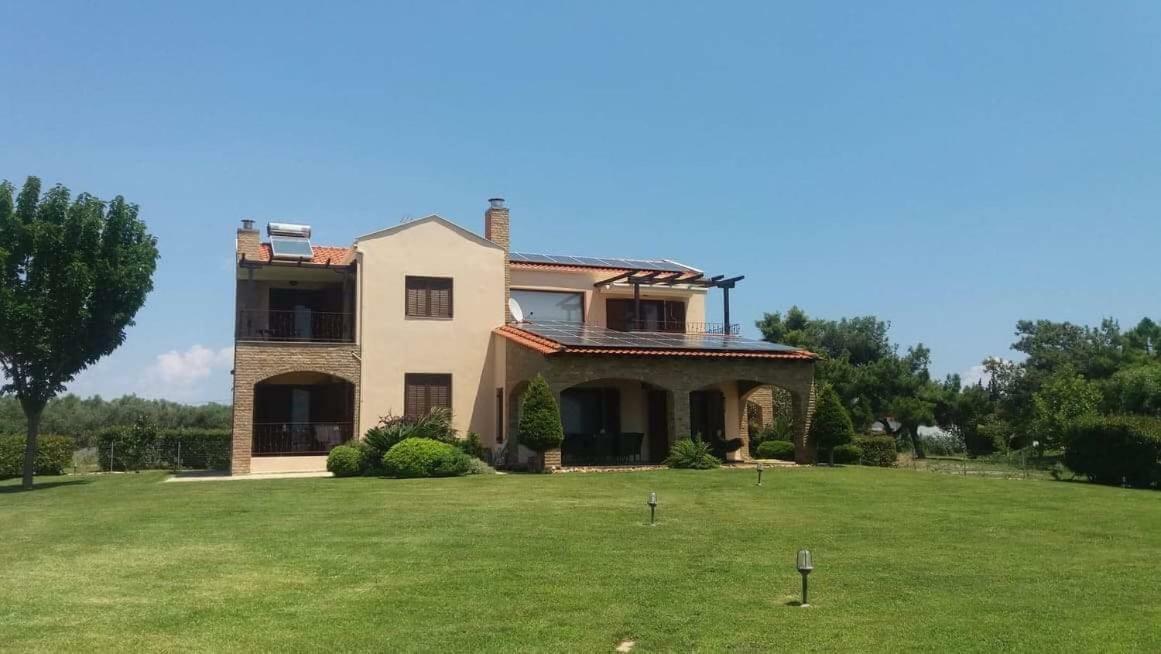 M Varkes Villa Nea Moudania Zewnętrze zdjęcie