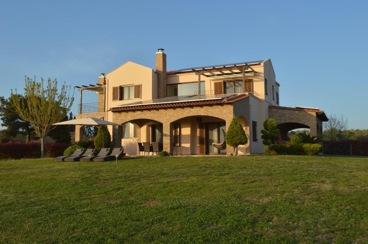 M Varkes Villa Nea Moudania Zewnętrze zdjęcie